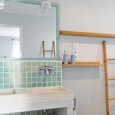 La Les Petits Gardons Gasthuis 4*