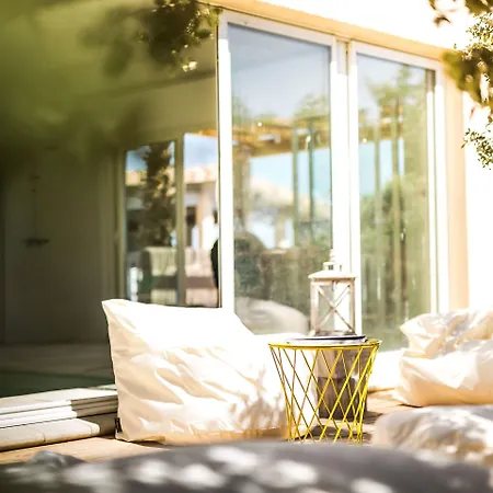 Gasthuis La Les Petits Gardons 4*